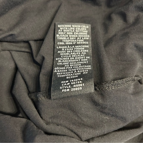 7 For All Mankind Knot Sleeve V Neck Top in Black, Size Medium - Picture 9 of 9